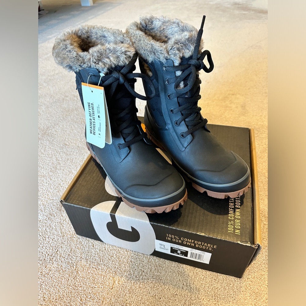 BOGS Arcata Tonal Camo Waterproof Snow Boots - Black